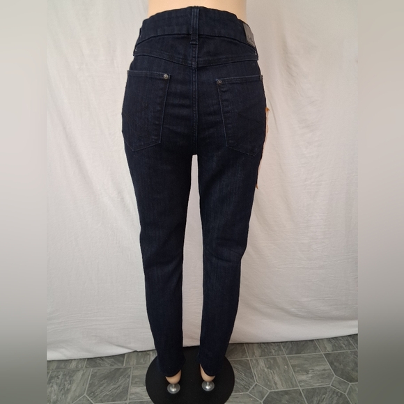 Seven 7 New Jeans High-Rise Skinny Jeans in Dark Indigo - Picture 8 of 16